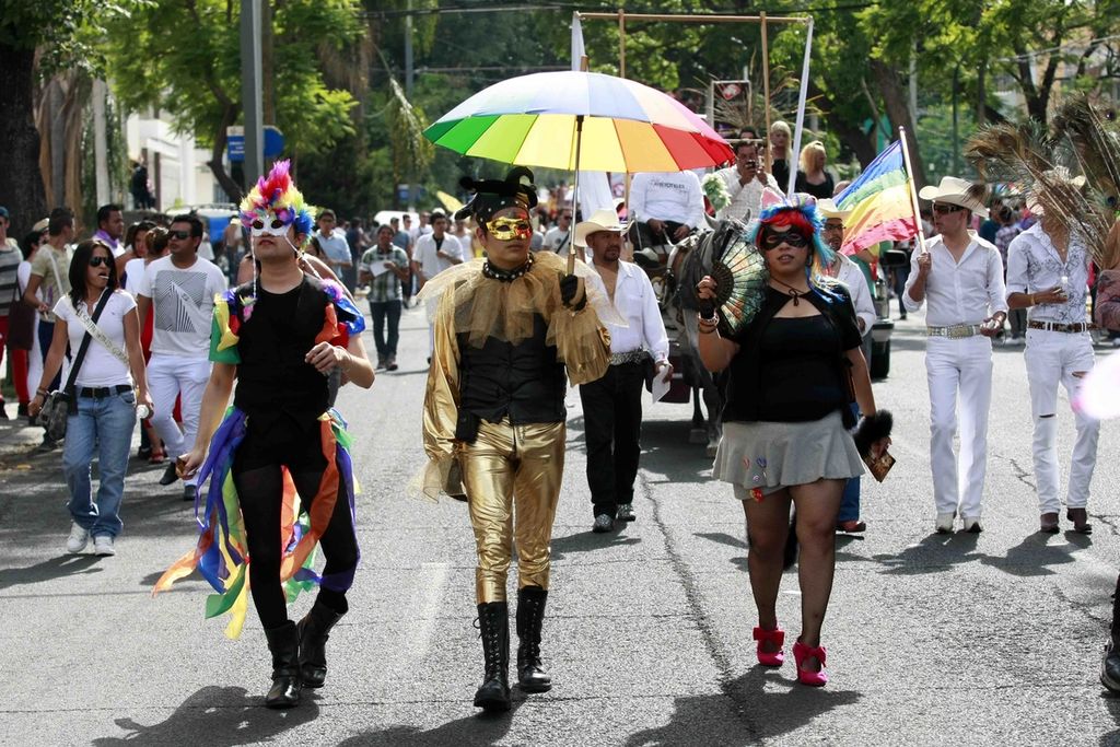 Mancera anunció la creación de la Unidad de Atención y Prevención de la Violencia Familiar para la población Lésbico, Gay, Bisexual, Transexual, Transgénero, Travesti e Intersexual. (ARCHIVO)
