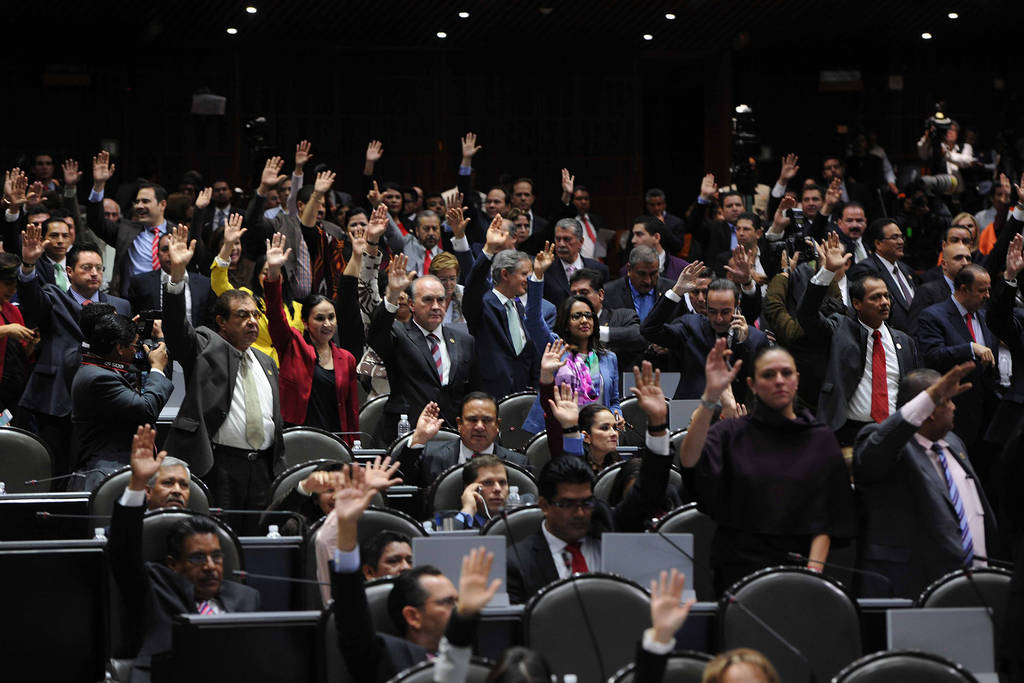 Mala impresión. Todos los políticos de México son considerados por la ciudadanía como holgazanes y corruptos.