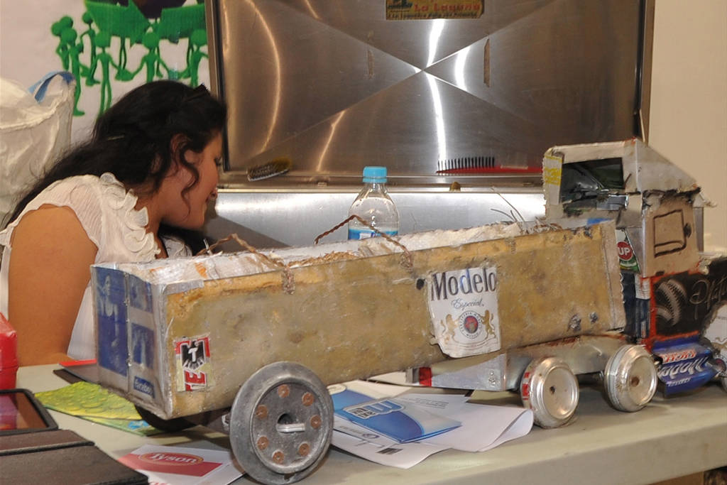 Concurso. Para promover el cuidado del ambiente, se prepara una exhibición y concurso de trabajos con material reciclable. (ARCHIVO)