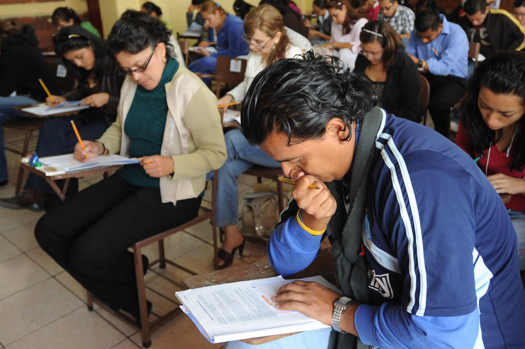 Se tuvo una participación de 98 por ciento de los profesores en la evaluación realizada el fin de semana. (ARCHIVO) 