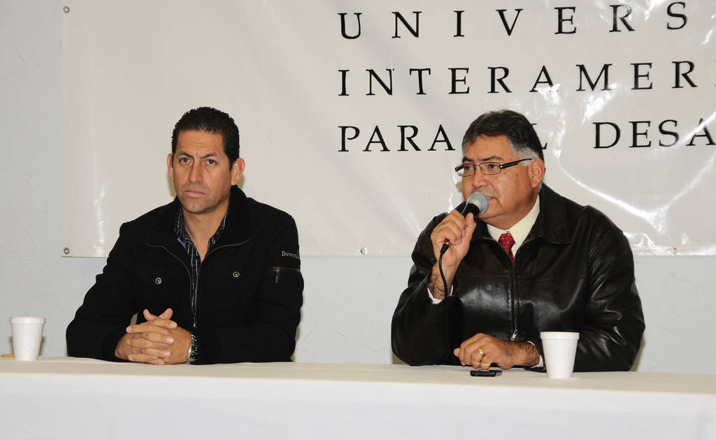 Víctor Márquez, titular del IMD es quien presenta este proyecto. Darán en GP, curso de metodología deportiva