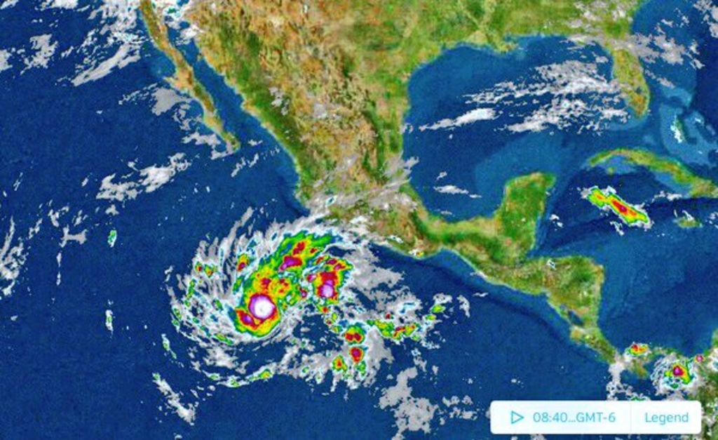 Según el pronóstico, el ciclón se degradará de nuevo a tormenta tropical el próximo sábado mientras se acerca a las costas mexicanas. (TWITTER)