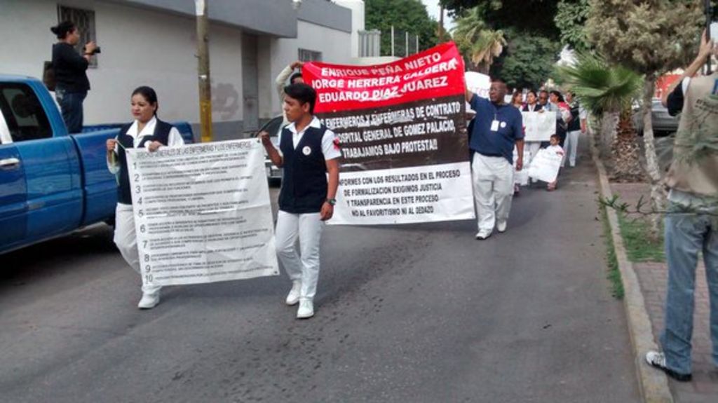 Realizaron una marcha para exigir al Gobierno de Durango una solución con respecto al tema de las regularizaciones. (EL SIGLO DE TORREÓN)