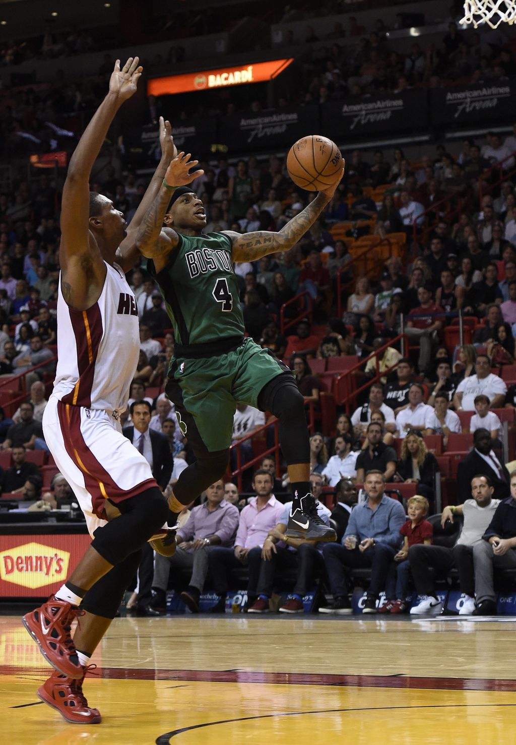Los Celtics de Boston ganaron al anfitrión Miami y el jueves se presentarán en la Arena Ciudad de México ante Kings de Sacramento. (EFE)