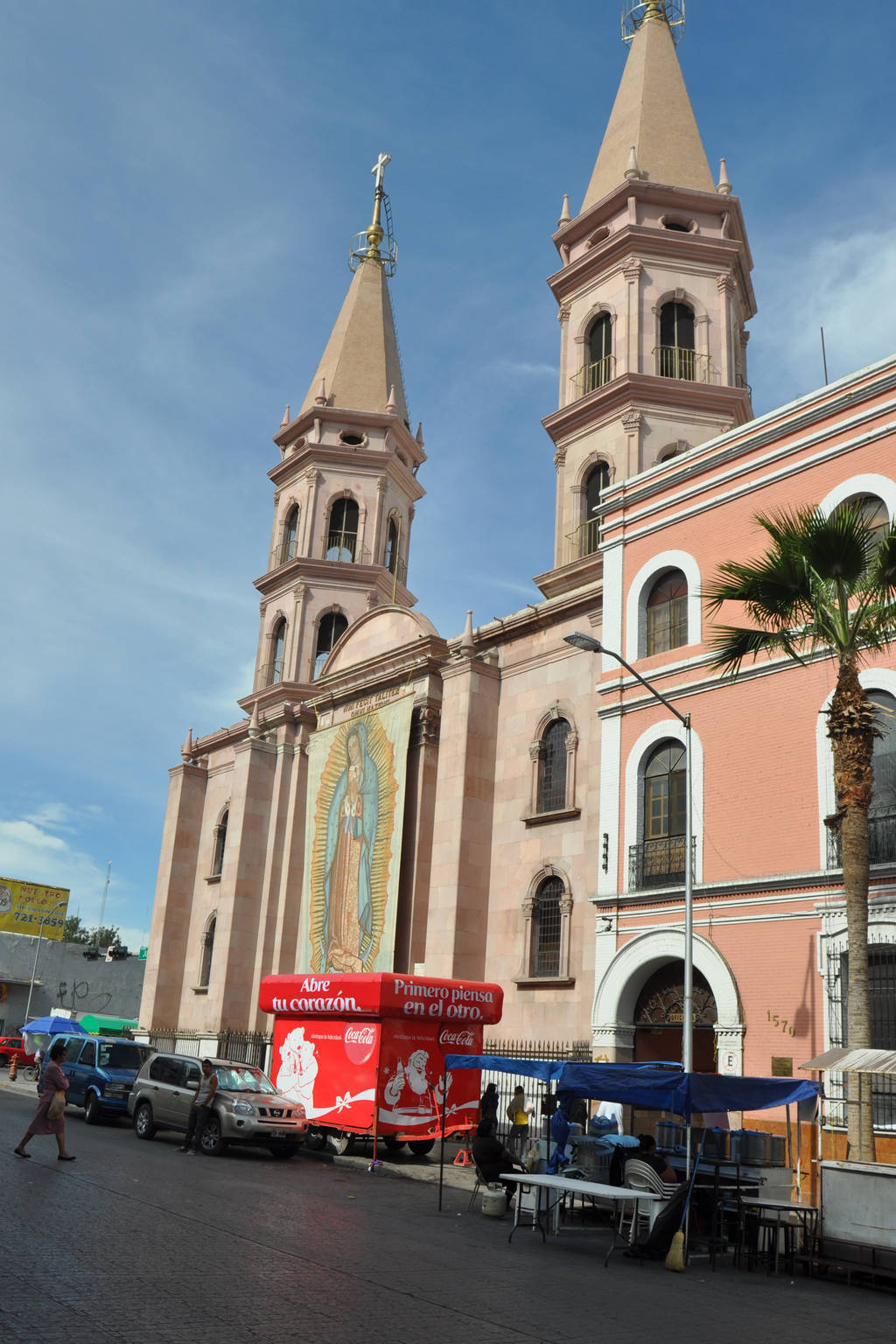 Fervor. Hoy sacerdotes católicos de la Diócesis de Torreón harán su tradicional peregrinación a la Virgen de Guadalupe. (GUADALUPE MIRANDA)