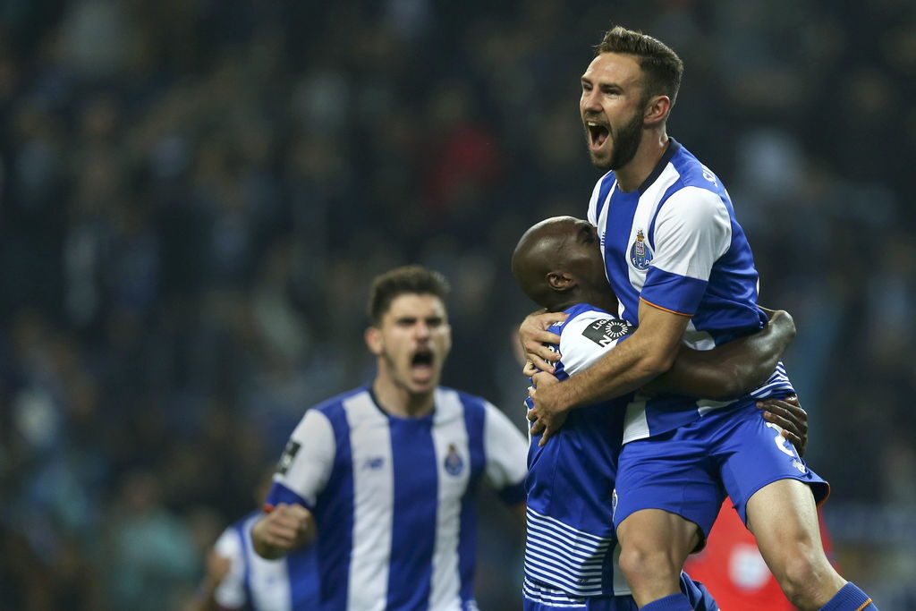 Layún y 'Tecatito' brindaron otra gran actuación y ayudaron al Porto a remontar el marcador. (EFE)