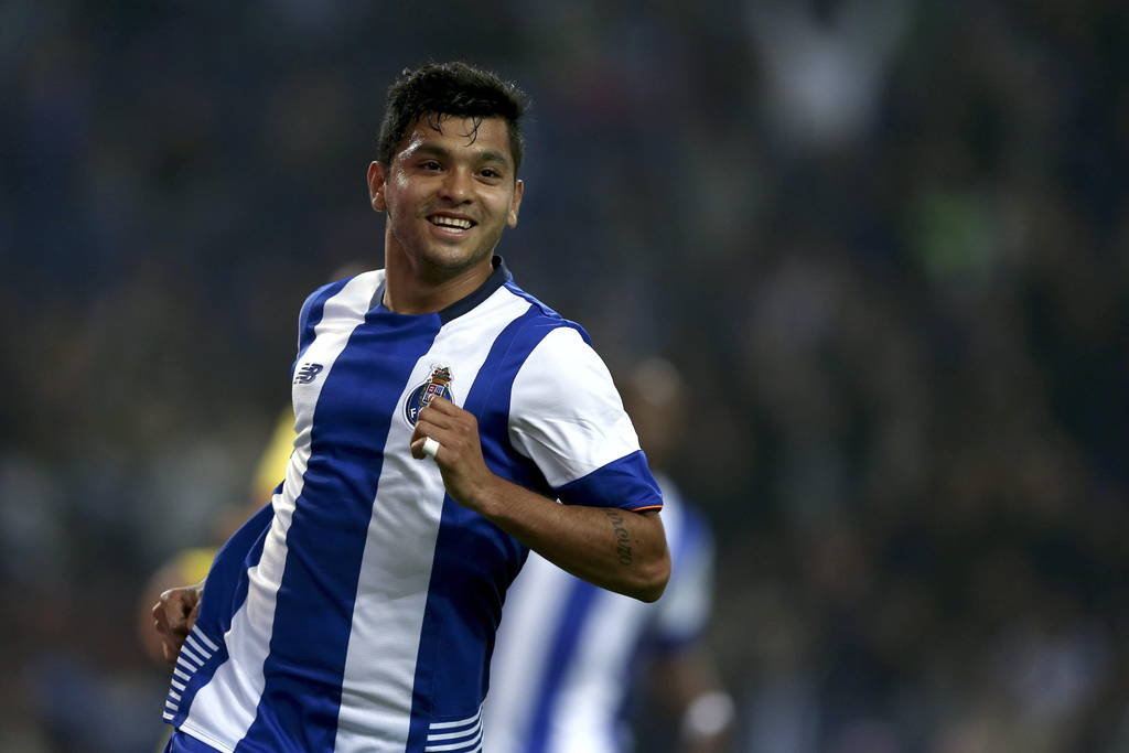 Jesús Manuel 'Tecatito' Corona marcó el gol del empate transitorio en el duelo del Porto ante el Paços de Ferreira. (EFE)