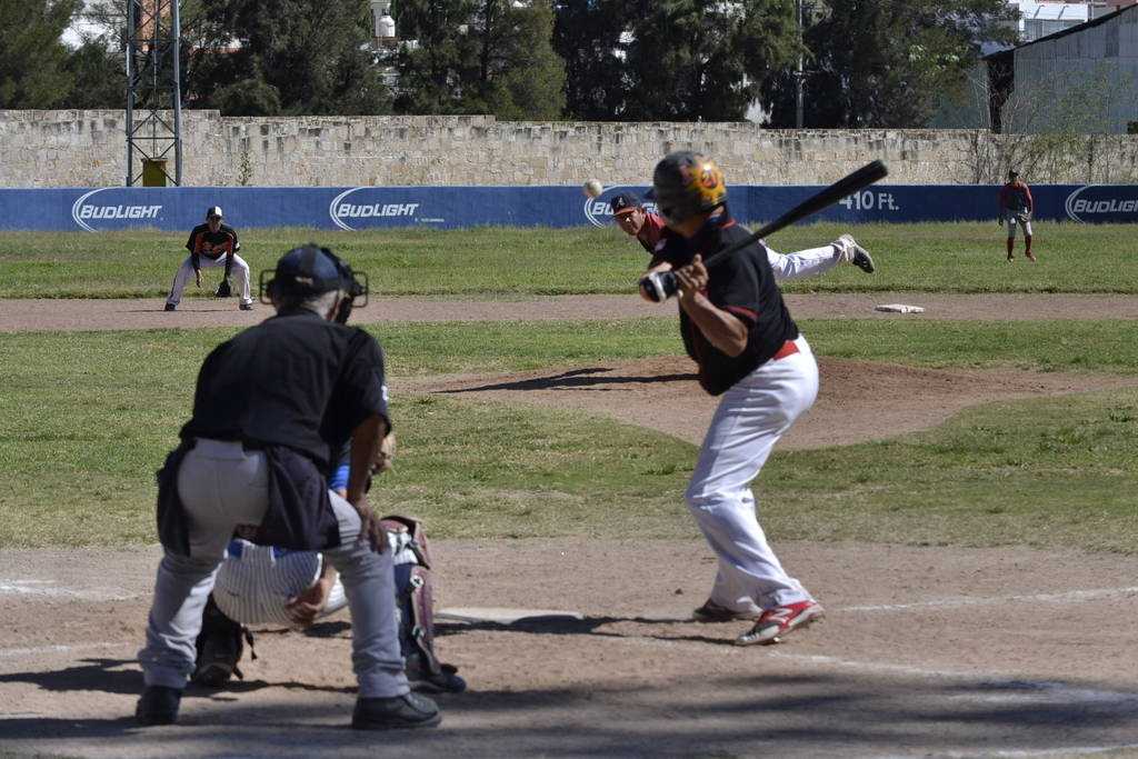 Arrancan Play Offs En La Liga De Veteranos Juan Navarrete | El Siglo De ...