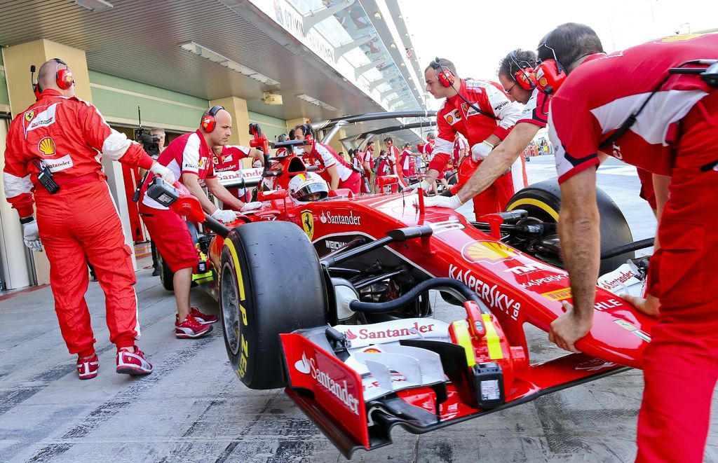 Ferrari informó de que los responsables del mercado milanés aprobaron la cotización de sus acciones, pendiente de la publicación del folleto correspondiente por parte de las autoridades regulatorias. (ARCHIVO)