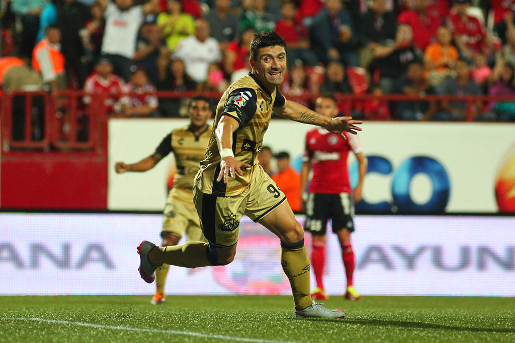 Luego de militar en los Dorados de Sinaloa, el chileno naturalizado mexicano Héctor Mancilla regresará a los Tigres de la UANL. Héctor Mancilla regresa a Tigres