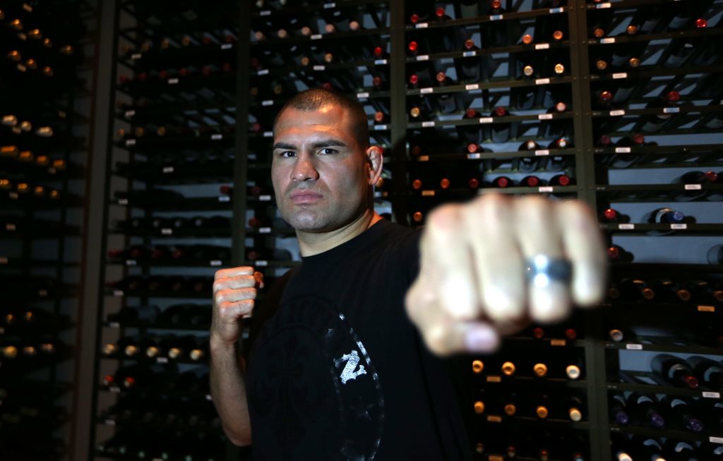 Una preparación que no fue la adecuada propició la derrota de Caín el pasado 13 de junio en la Arena Ciudad de México, cuando Fabricio se proclamó campeón absoluto en UFC 188. (ARCHIVO)