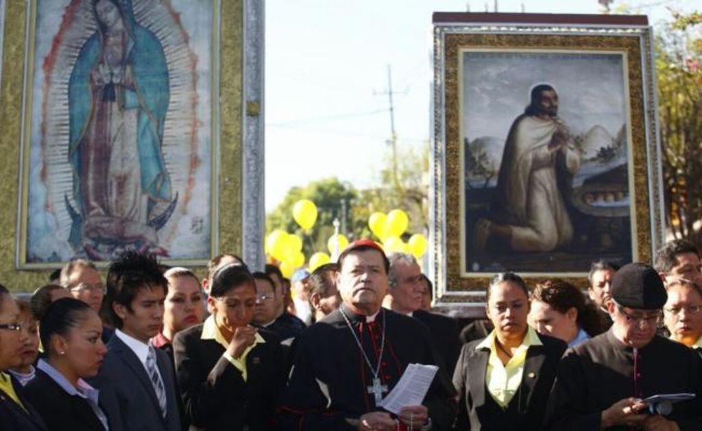 La caminata inició en la glorieta de Peralvillo y avanzará por el camellón de calzada de Guadalupe, hasta La Villa. (EL UNIVERSAL) 
