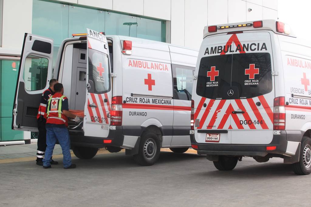 Afectados.  Los lesionados fueron trasladados por unidades de la Cruz Roja al Hospital General 450 de Durango capital.