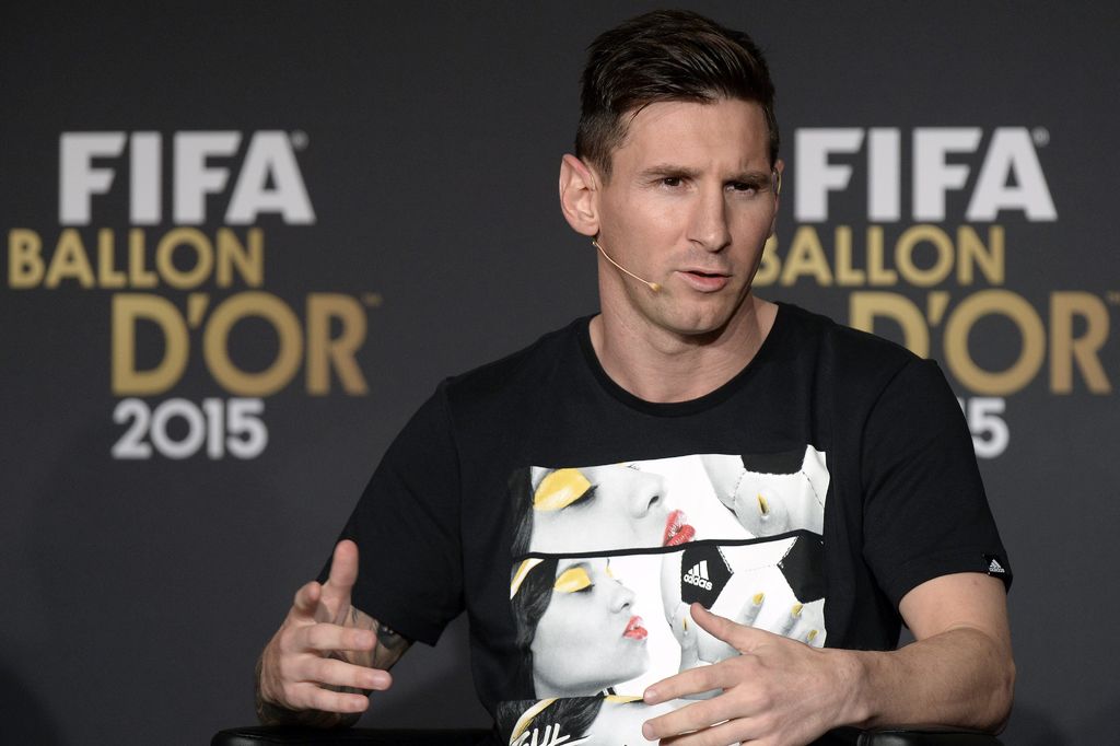 El argentino Lionel Messi, admitió que cambiaría esos premios que le reconocen como el mejor jugador del año por un Mundial con la selección albiceleste. (EFE)