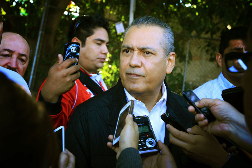 Elecciones. El presidente del PRI asistió a las elecciones a gobernador de Colima.