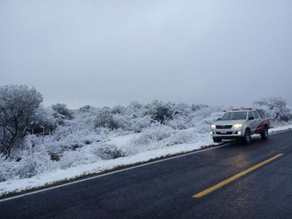 A través de redes sociales, varios usuarios e instituciones difundieron fotografías de la intensidad con que las nevadas se registraron en algunos municipios. (ESPECIAL)