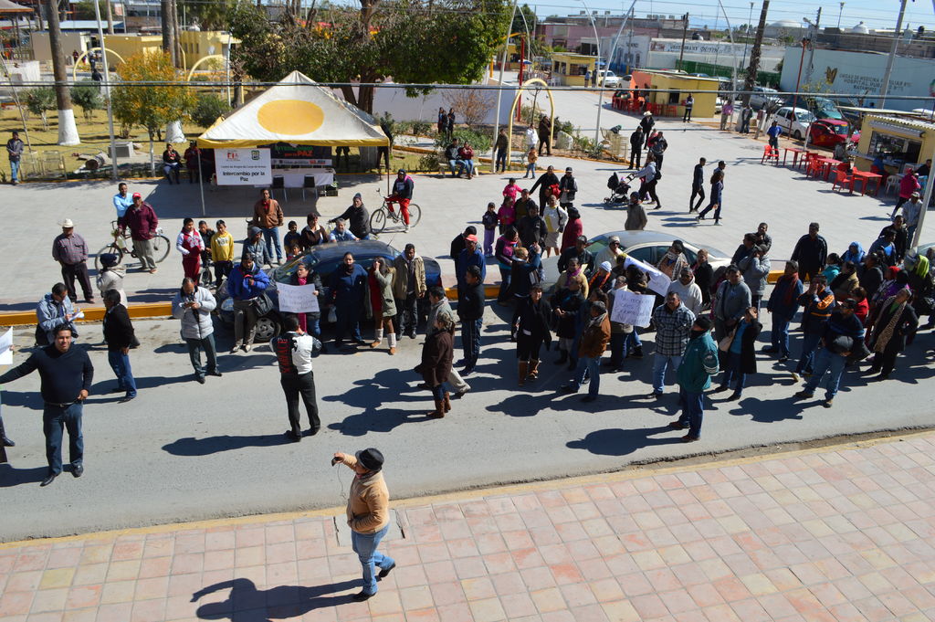 Se manifestaron hoy jueves por la tarde en calles de la zona Centro de Matamoros. (EL SIGLO DE TORREÓN)