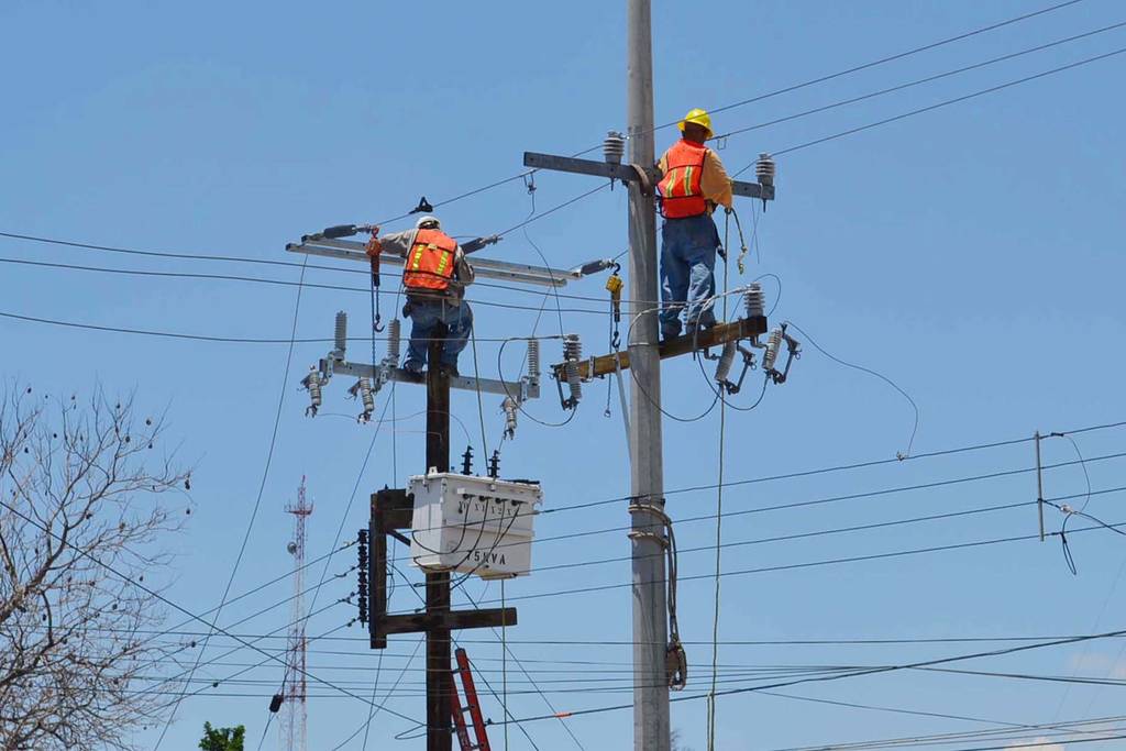 Prevención. La CFE lanza programa para evitar incidentes de trabajadores con redes eléctricas.
