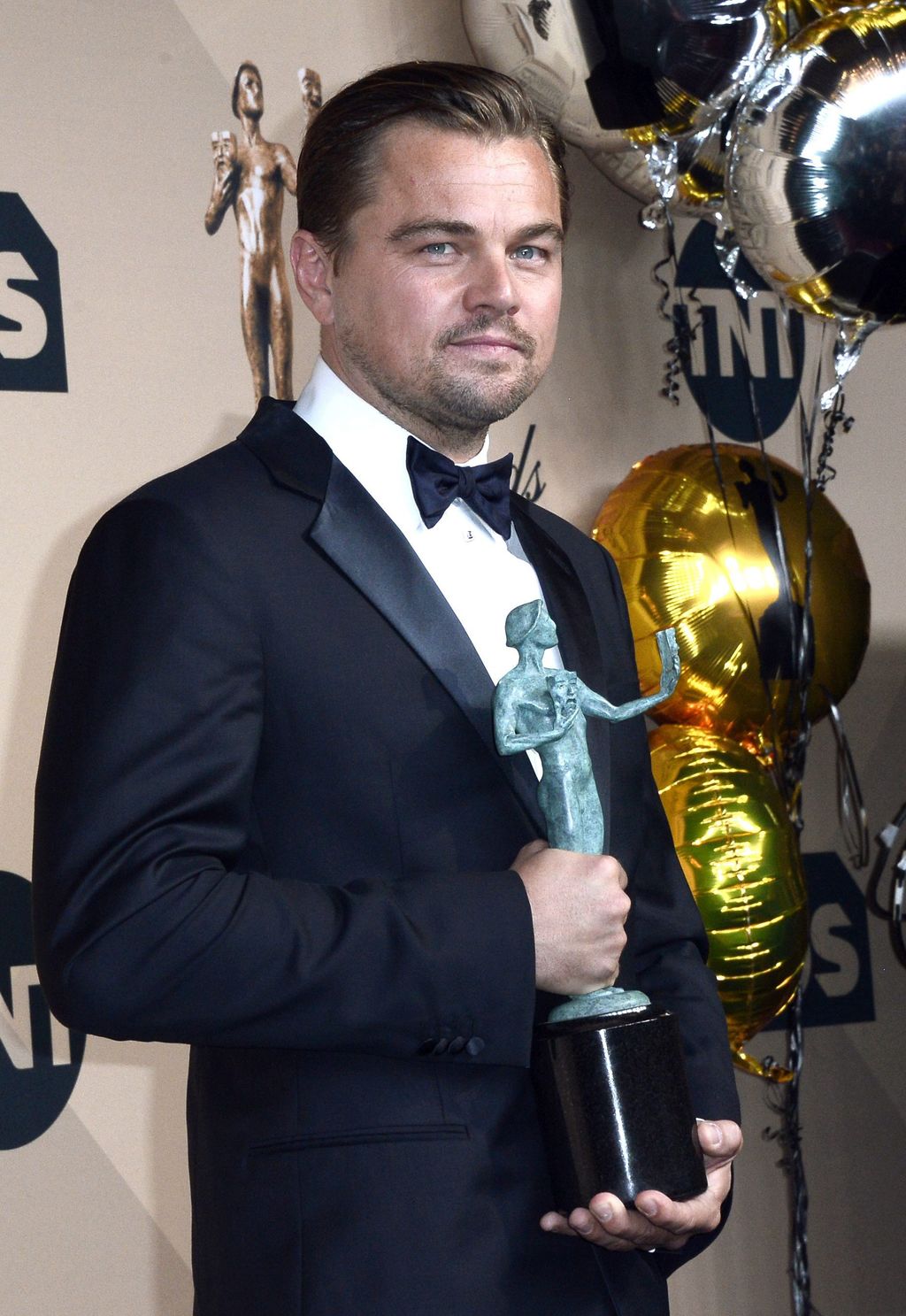 DiCaprio ganó como mejor actor por The Revenant. (EFE) 
