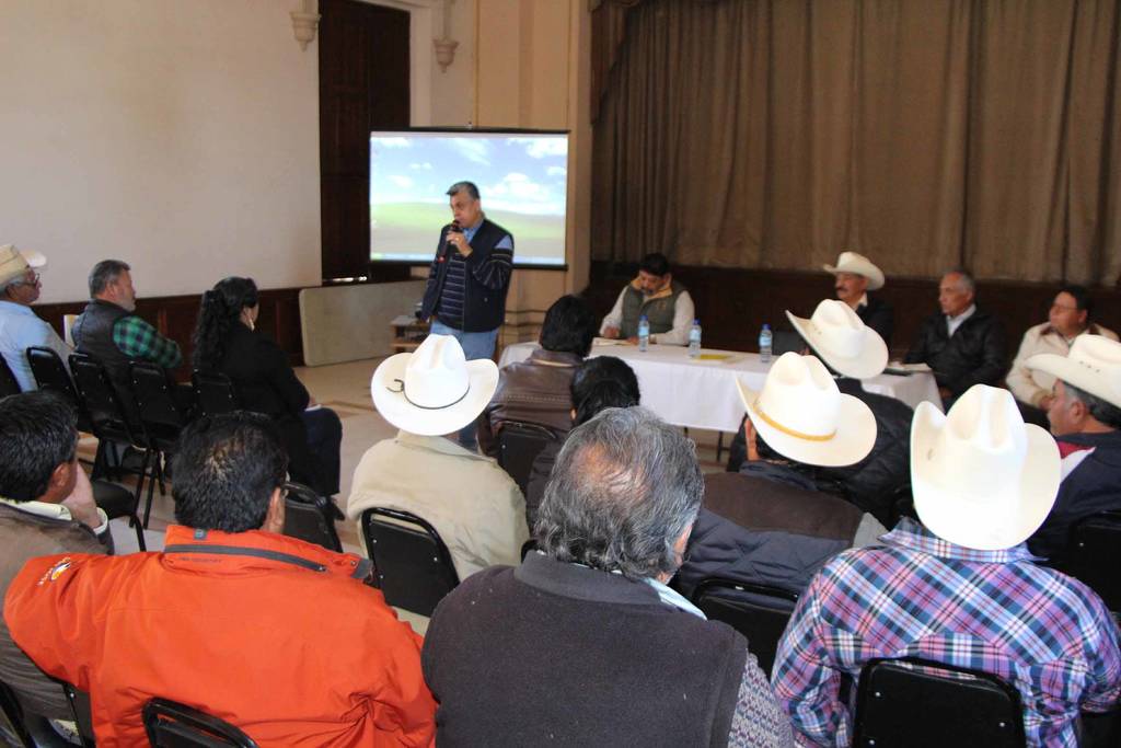 Acuden. Acudieron autoridades de las comunidades rurales de Lerdo, productores y representantes de diversas instancias. (EL SIGLO DE TORREÓN)