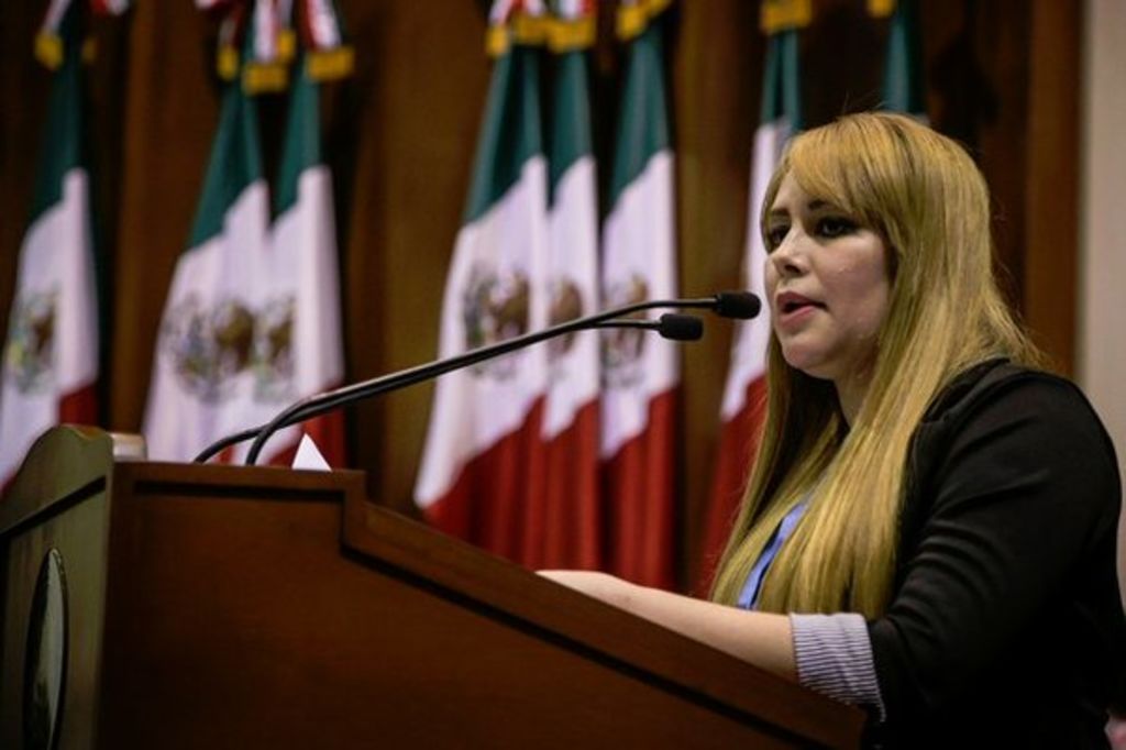 La titular de la PGR, Arely Gómez González, ha señalado que la dependencia a su cargo alista una solicitud de procedencia para que la legisladora sea desaforada. (ARCHIVO)