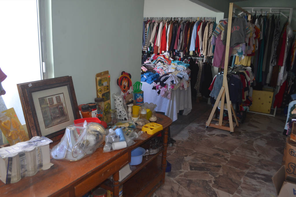 Recursos. A través del bazar, Casa Cuna de La Laguna ayuda a las mujeres con su control médico durante el embarazo. (ANGÉLICA SANDOVAL)