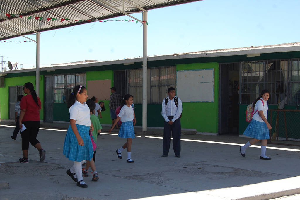 Protestarán. Maestros de Escuelas de Tiempo Completo en Laguna de Durango cerrarán hoy 20 planteles para exigir pago. (ARCHIVO)