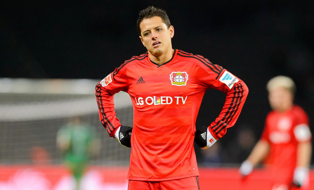 Javier Hernández estaba enrachado en la Bundesliga alemana. (EFE)