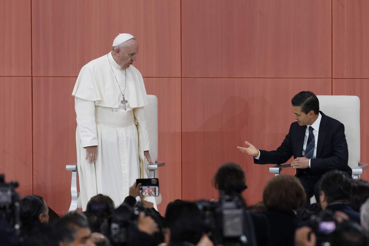 Recepción. Francisco es el primer Papa en ser recibido en el Palacio Nacional por un presidente, en este caso Enrique Peña Nieto.