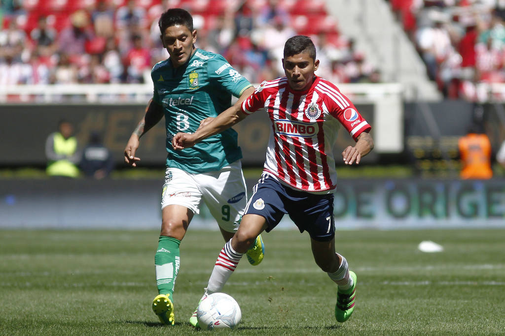Chivas no encuentra el buen futbol y ayer perdió en casa contra los Esmeraldas de León. (Jam Media)