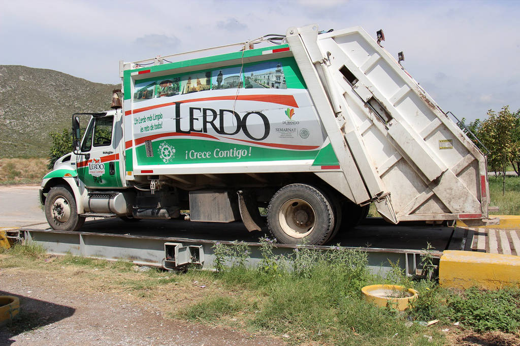 Unidades. La basura recolectada va a parar a una celda tipo A que mide 700 metros de largo por 80 de ancho y 3 de profundidad. (EL SIGLO DE TORREÓN)