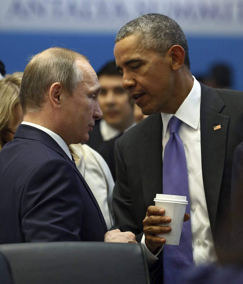 Diálogo. El presidente estadounidense, Barack Obama (derecha), conversa con su homólogo ruso, Vladímir Putin en noviembre de 2015.