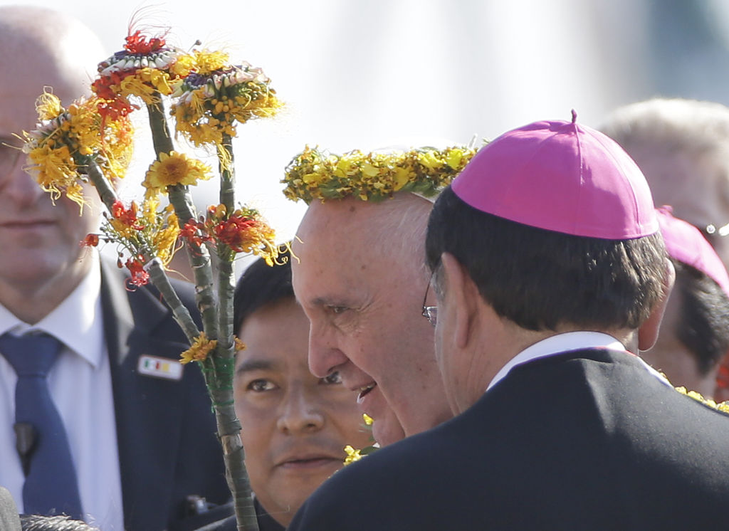 El Papa Francisco llegó a Chiapas esta mañana de lunes para reunirse con miles de feligreses en San Cristóbal de las Casas y Tuxtla Gutiérrez.  (AP)