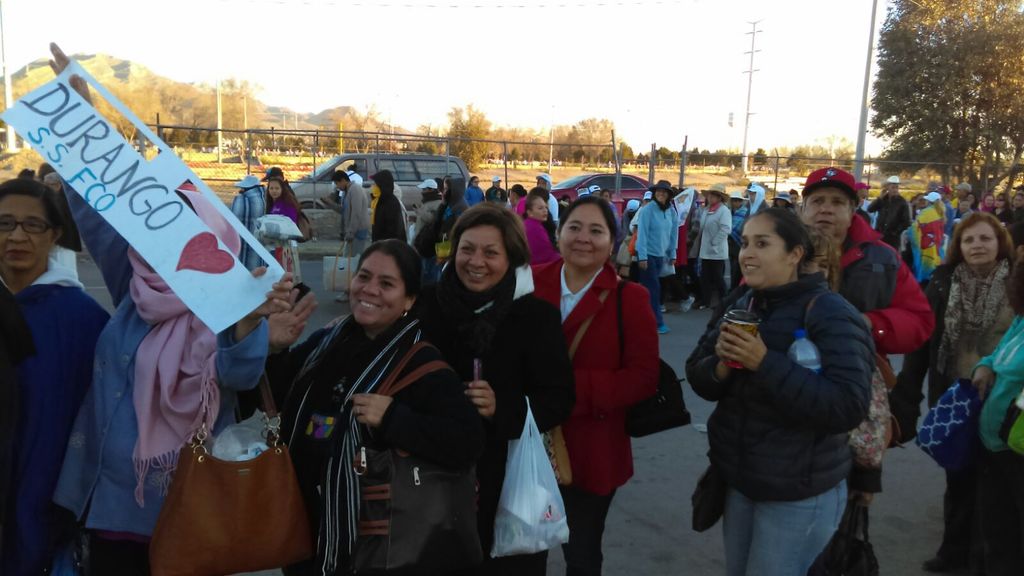 Gomezpalatinos acuden a Ciudad Juárez a ver al Papa Francisco. (GUADALUPE MIRANDA)