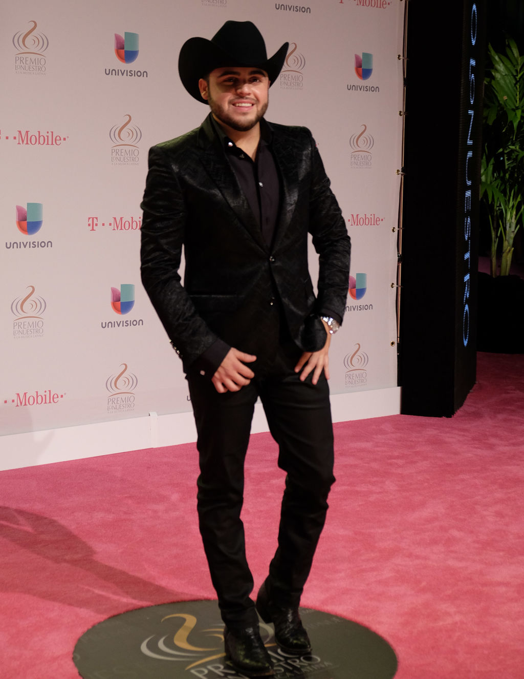 Gerardo Ortiz se alzó esta noche con el Álbum del Año en los Premios Lo Nuestro. 