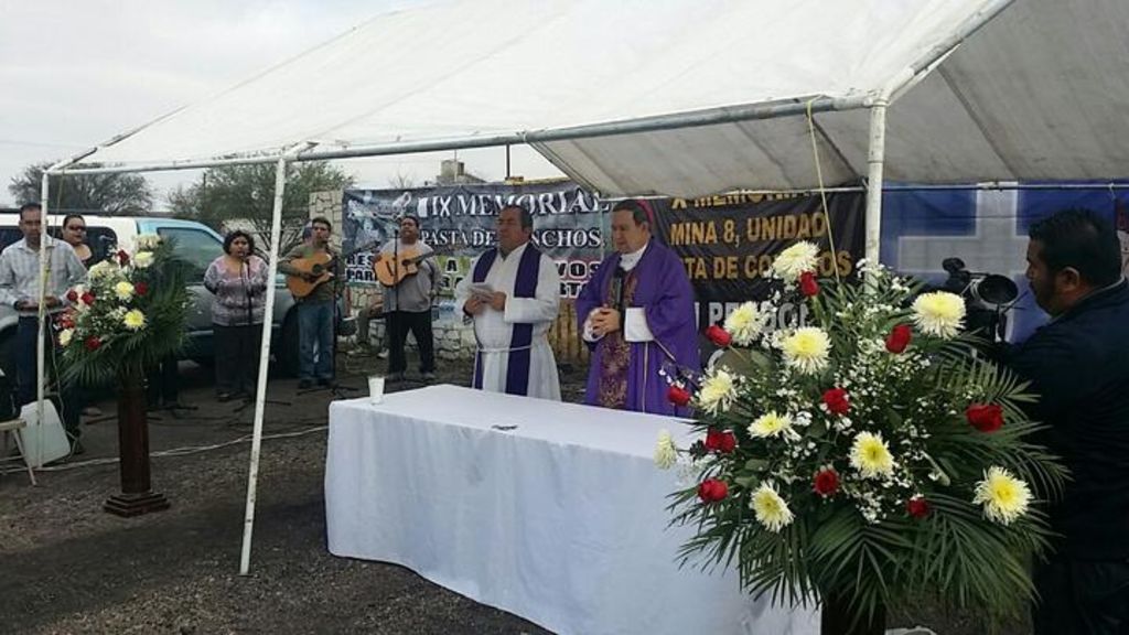 La ceremonia litúrgica fue encabezada por Monseñor Alonso Gerardo Garza Tréviño, Obispo de la Diócesis de Piedras Negras.