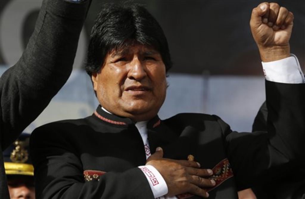 Desde 2005, Morales ha ganado en cuatro contiendas electorales con 61.5% de votos en promedio y pulverizó a la oposición. (ARCHIVO)