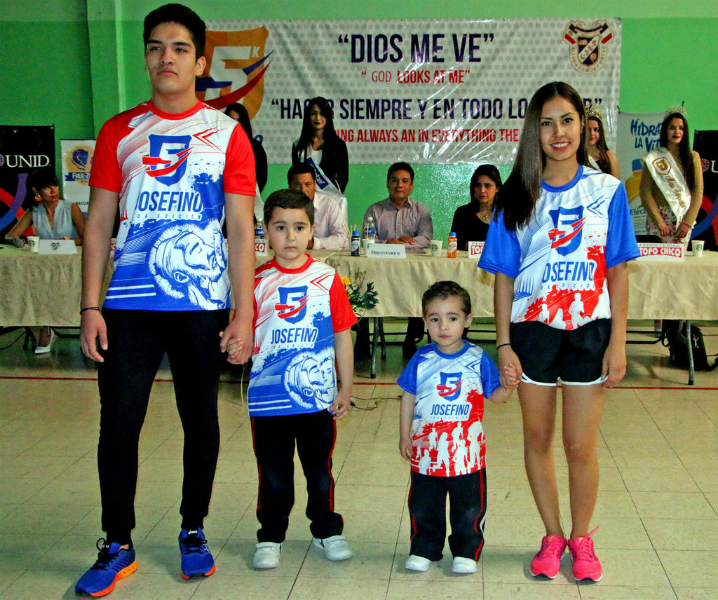 El pago de la inscripción incluye un kit de corredor con playera de tecnología deportiva de punta. (EL SIGLO DE TORREÓN)