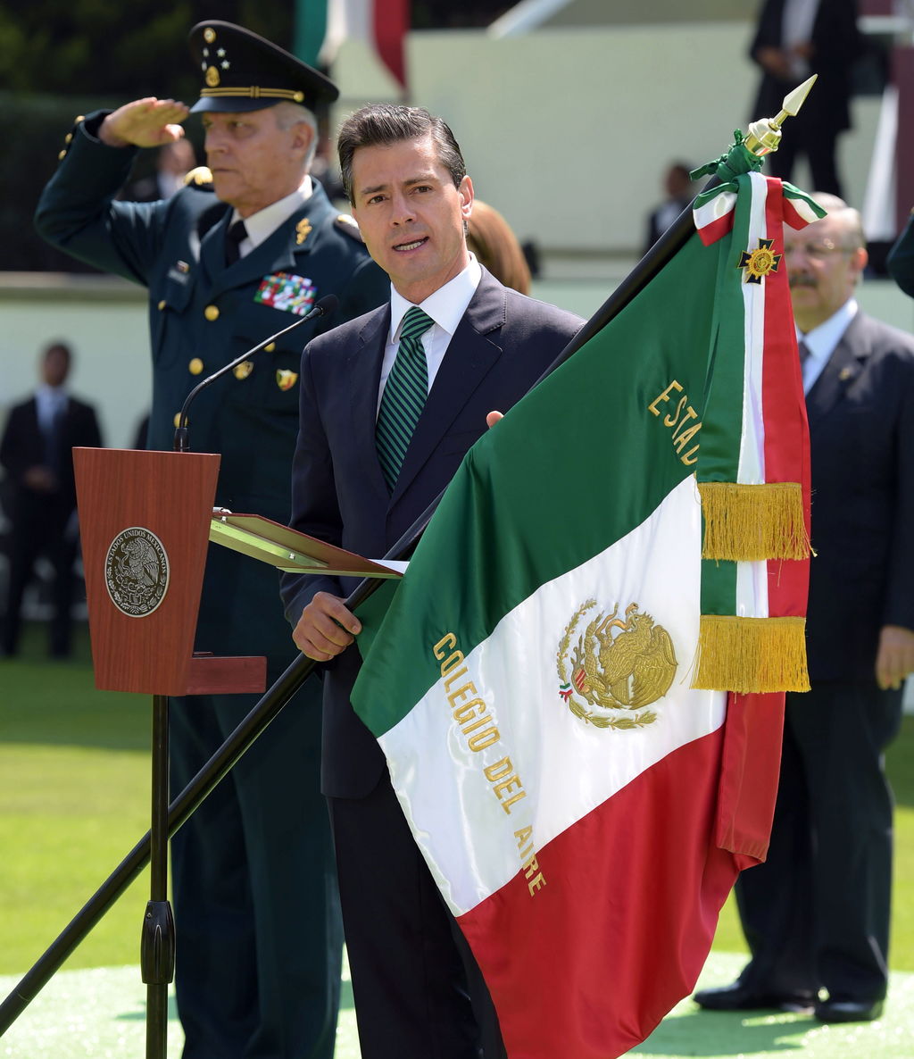 Peña Nieto encabezará este miércoles en Iguala, Guerrero, la ceremonia por el 195 aniversario del Día de la Bandera. (ARCHIVO)