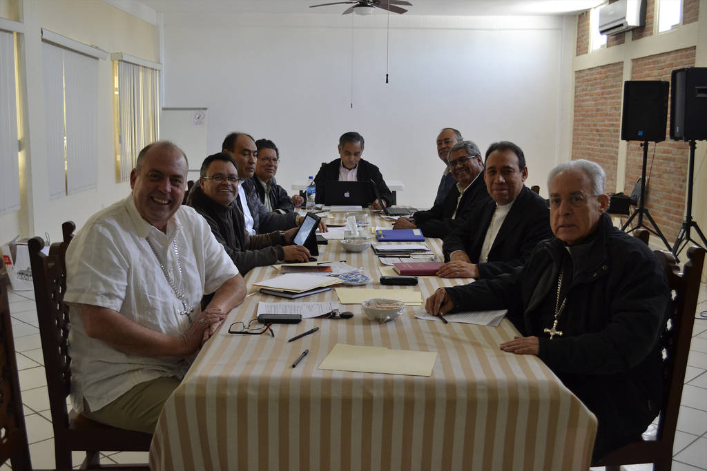 Se reúnen. Integrantes de las diócesis que integran la Provincia Eclesiástica de Durango, planifican acciones de trabajo. (EL SIGLO DE TORREÓN)