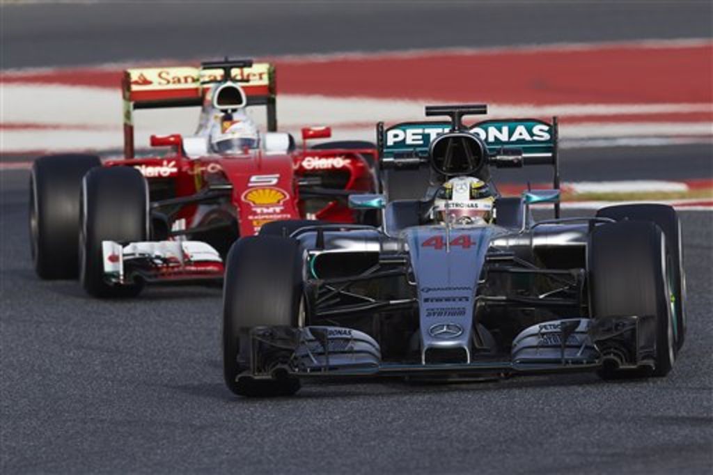 Mercedes y Ferrari siguen dando lucha en las pruebas de la pretemporada. 