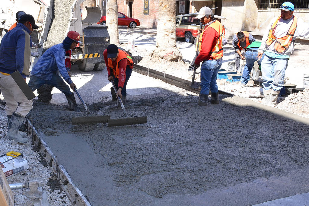 Proceso. Se utilizarán 15 mil toneladas de concreto  y 6 de acero en el Paseo Morelos. (Fernando Compeán)
