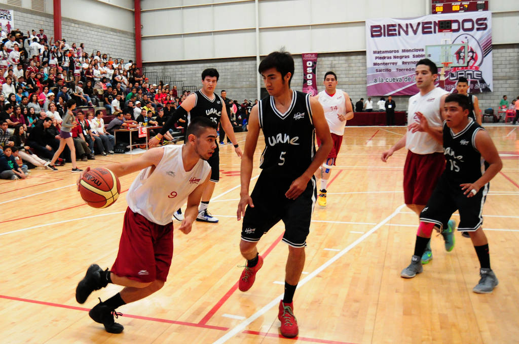 El baloncesto es una de las disciplinas que más pasiones levantan a nivel estudiantil, y la UANE Torreón buscará el primer lugar. UANE Torreón volverá a ser sede de juegos regionales