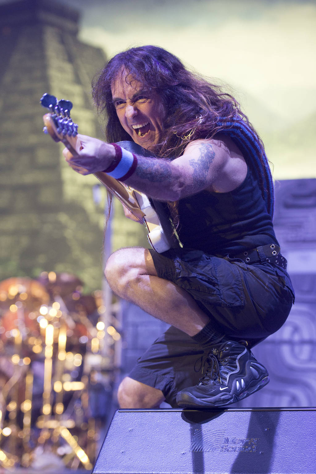 Concierto. La legendaria banda Iron Maiden provocó la locura de sus 20 mil 600 fans en el concierto que ofreció en el Palacio de los Deportes.