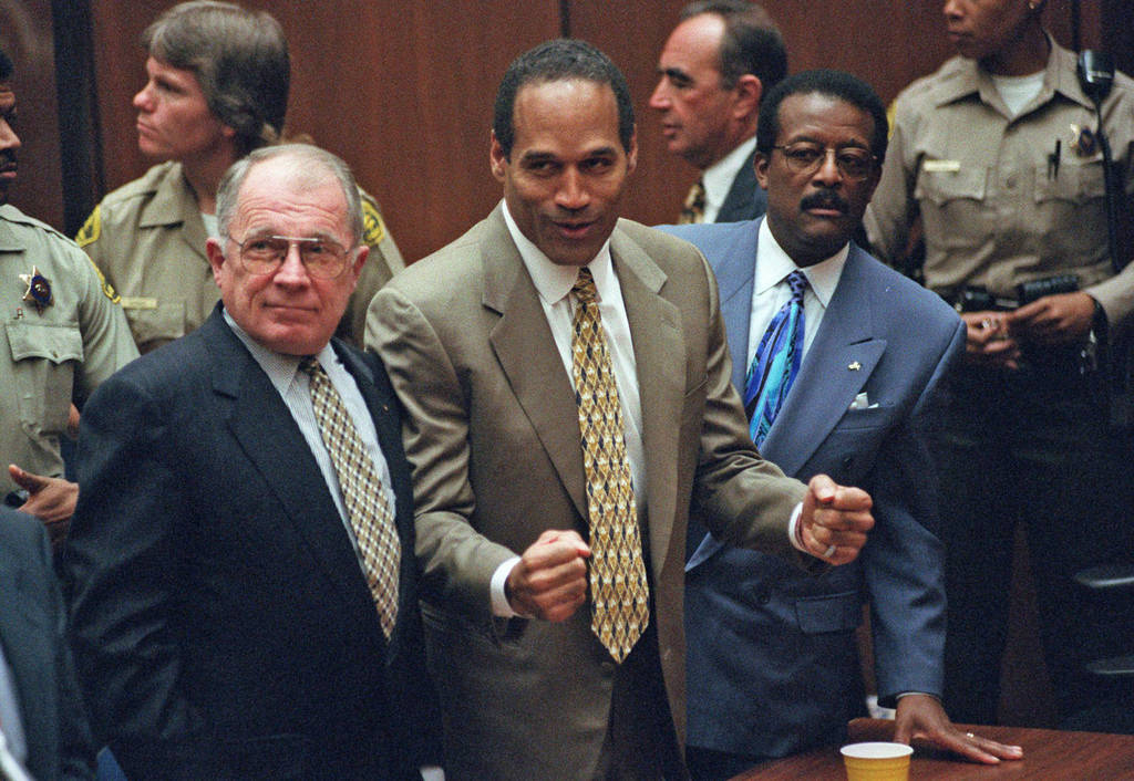 En octubre de 1995 O.J. Simpson fue absuelto de las acusaciones del asesinato de su exesposa Nicole Brown y Ron Goldman. (Archivo)