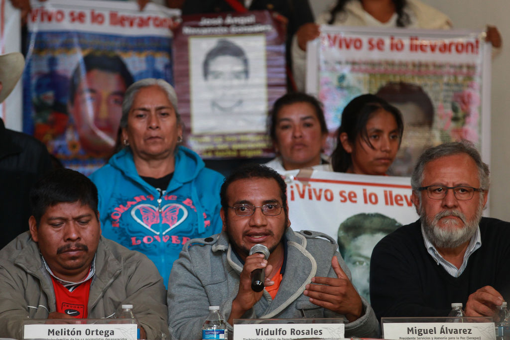 El Arzobispo de Acapulco, Carlos Garfias Merlos, indicó que llamará a los padres de los 43 normalistas desparecidos de Ayotzinapa a que puedan perdonar a los responsables. (ARCHIVO)