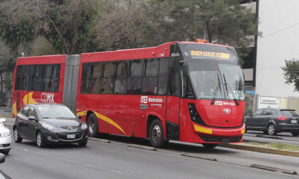 Metrobús dará servicio gratuito por contingencia ambiental. (ARCHIVO) 