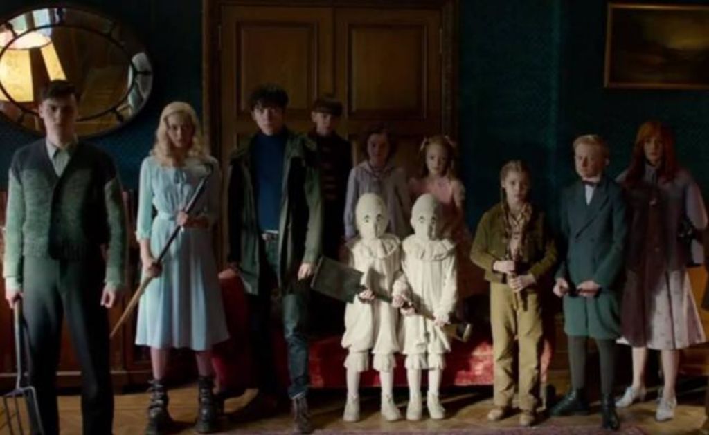 La trama se centra en los huéspedes de una misteriosa casa: niños con cualidades especiales, todos al cuidado de Miss Peregrine. (ESPECIAL) 