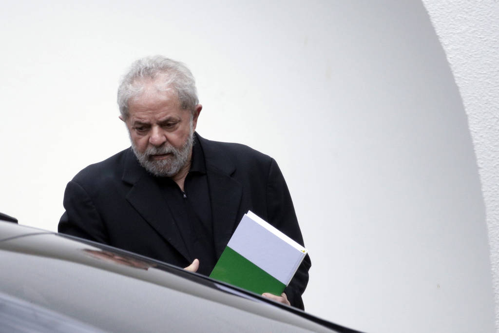 Molestia. Población en Brasil está molesta por la posiblidad de que Lula se convierta en ministro.
