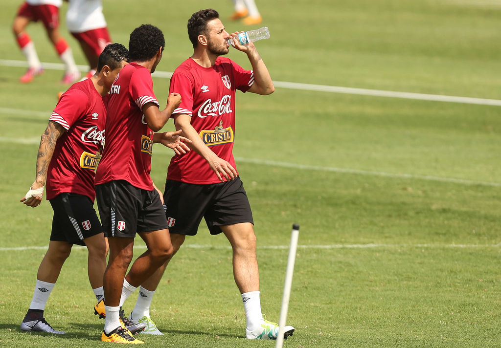 La selección peruana irá con sus mejores once ante Venezuela.